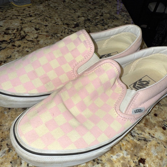 Vans - Picture 1 of 2